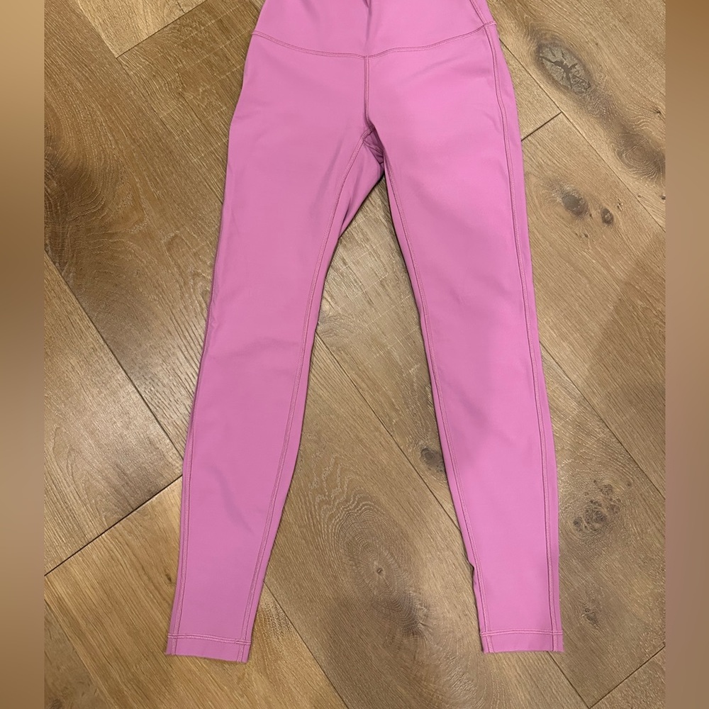 WUNDER UNDER LUXTREME LEGGINGS - SIZE 6 - PERFECT CONDITION
